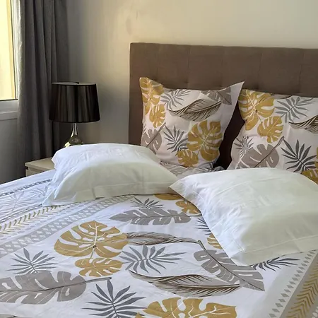 Iki Pearl Cristianos * Los Cristianos (Tenerife)