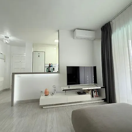 Iki Pearl Cristianos