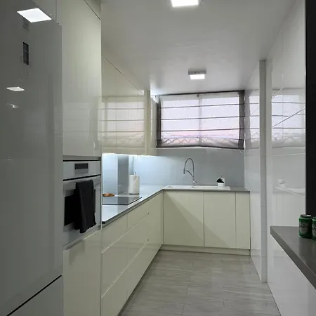 Iki Pearl Cristianos *