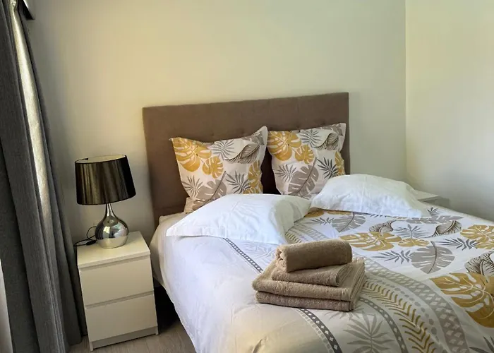 Iki Pearl Cristianos Apartment *