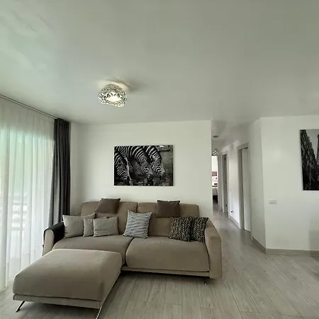 Iki Pearl Cristianos Apartamento